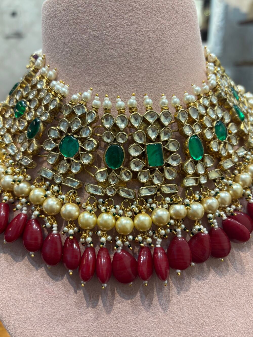 Manaswini Kundan Necklace Set - Image 2