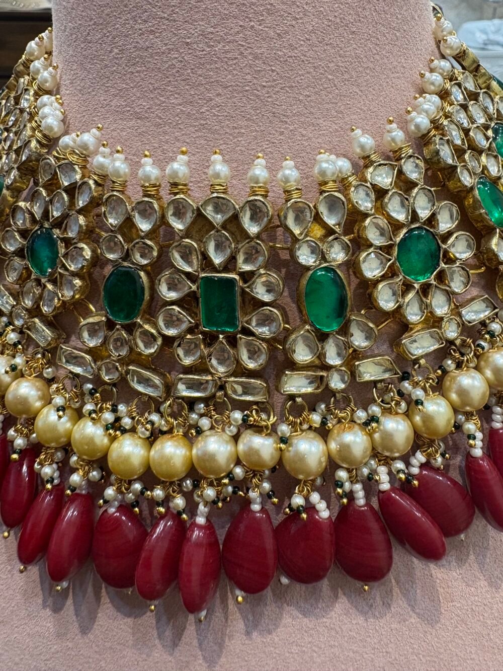 Manaswini Kundan Necklace Set - Image 5