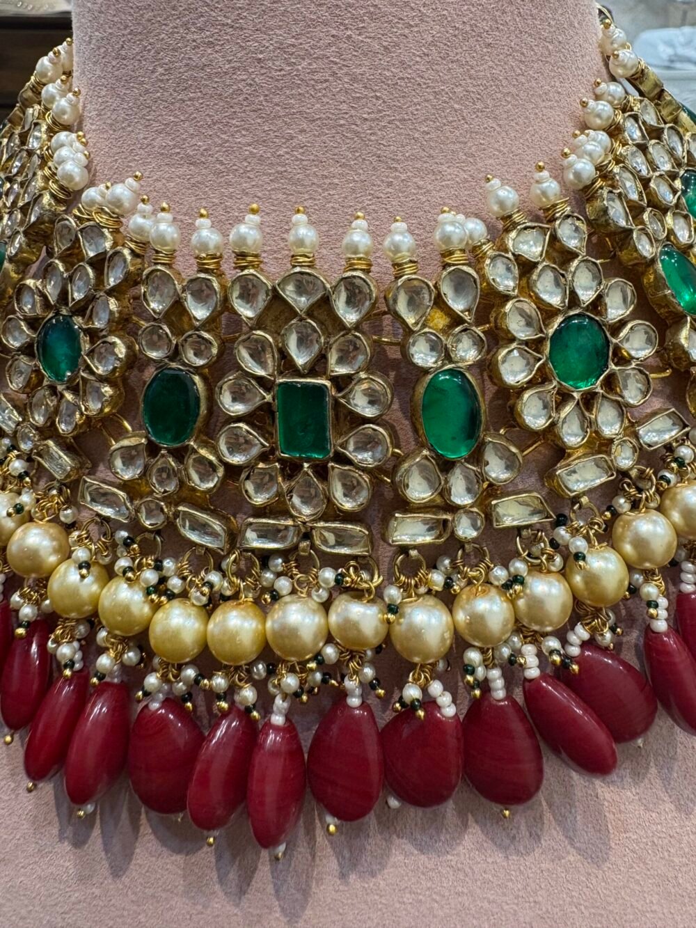 Manaswini Kundan Necklace Set - Image 5
