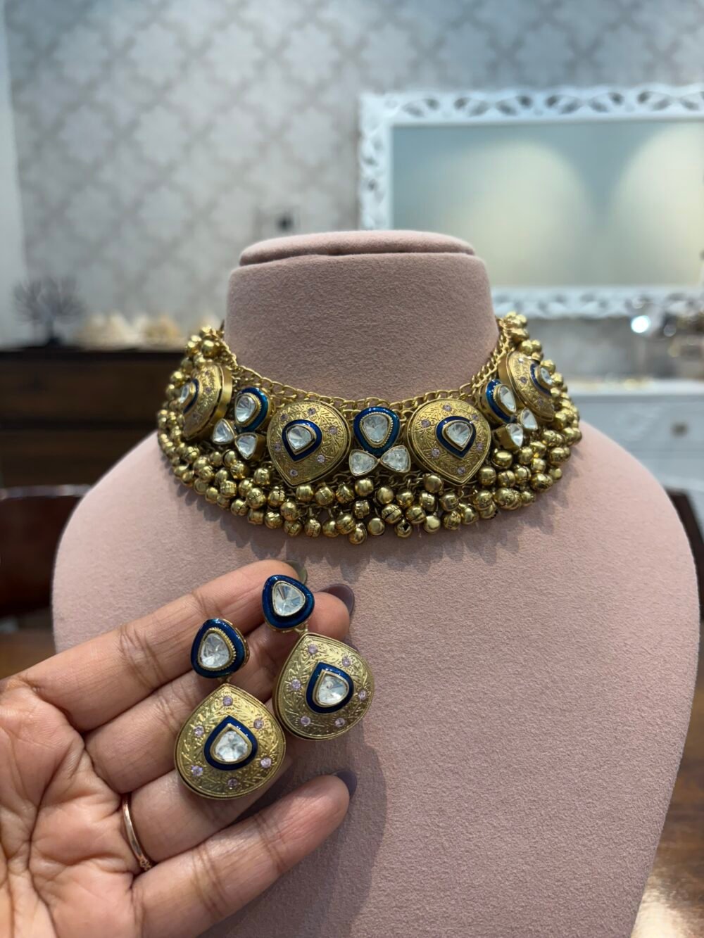 Aadhriti Fusion Necklace Set - Image 9
