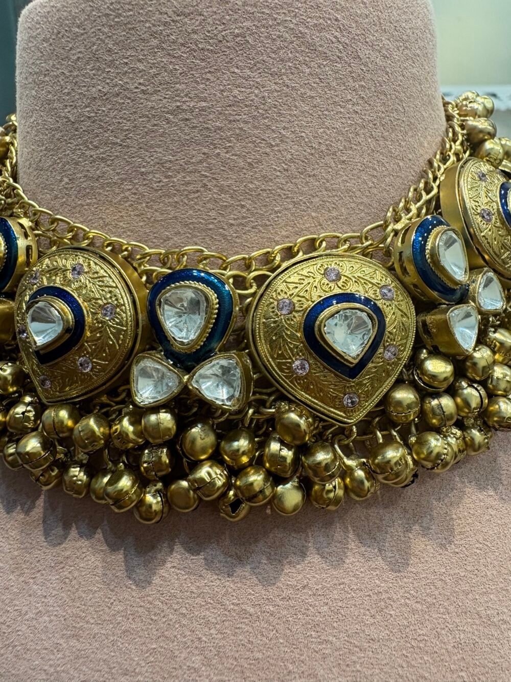 Aadhriti Fusion Necklace Set - Image 3