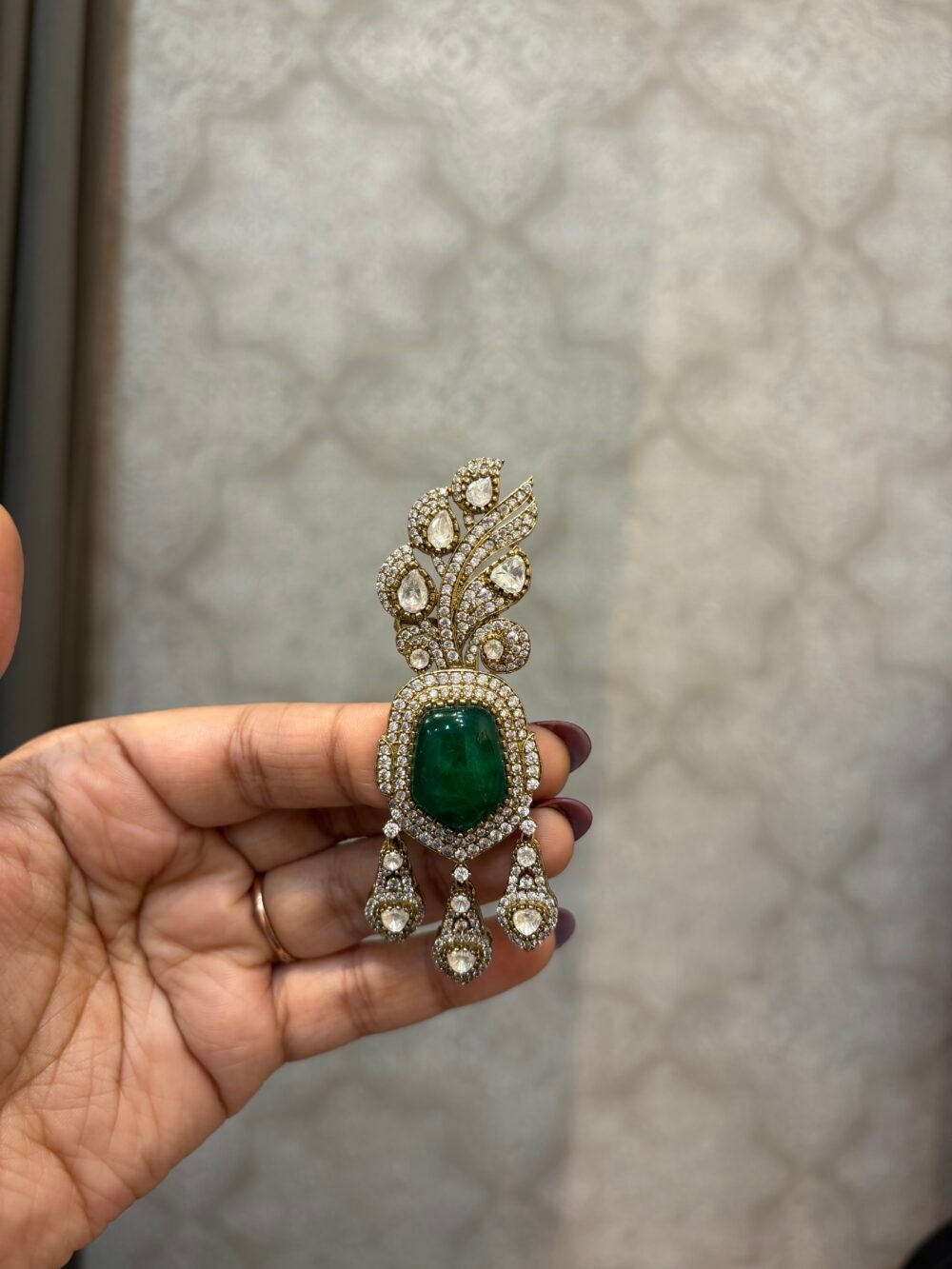 Shaurya Polki Kalgi (Emerald) - Image 4