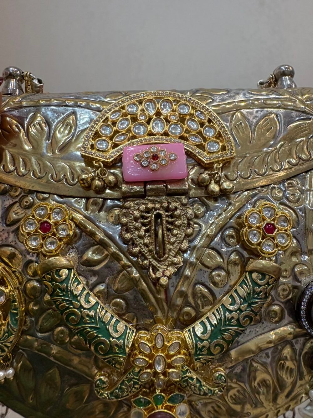 Jhalak Carving bag - Image 2
