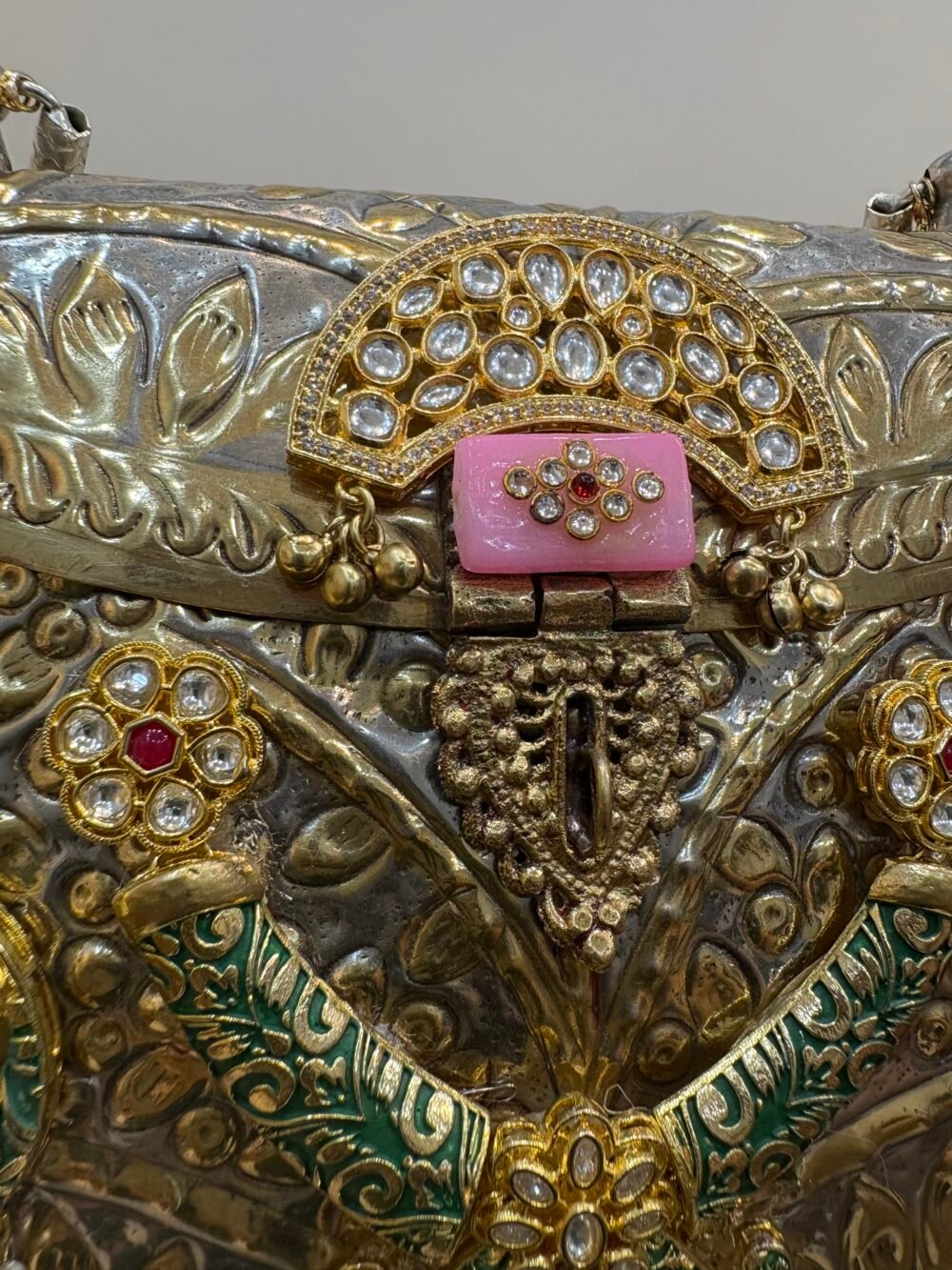 Jhalak Carving bag - Image 3