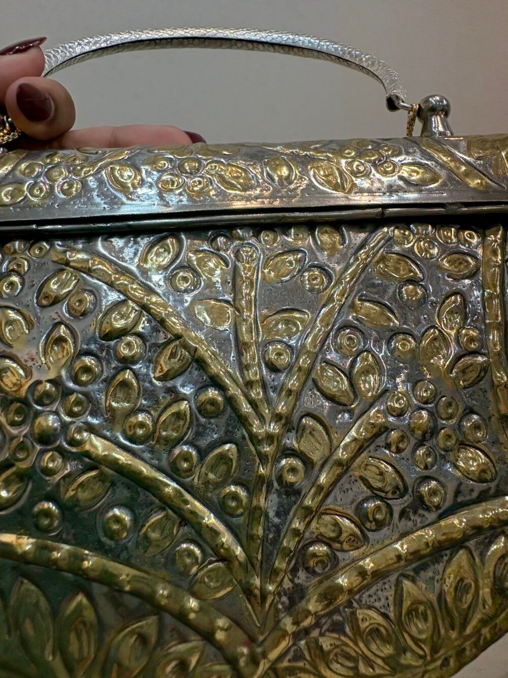 Jhalak Carving bag - Image 7