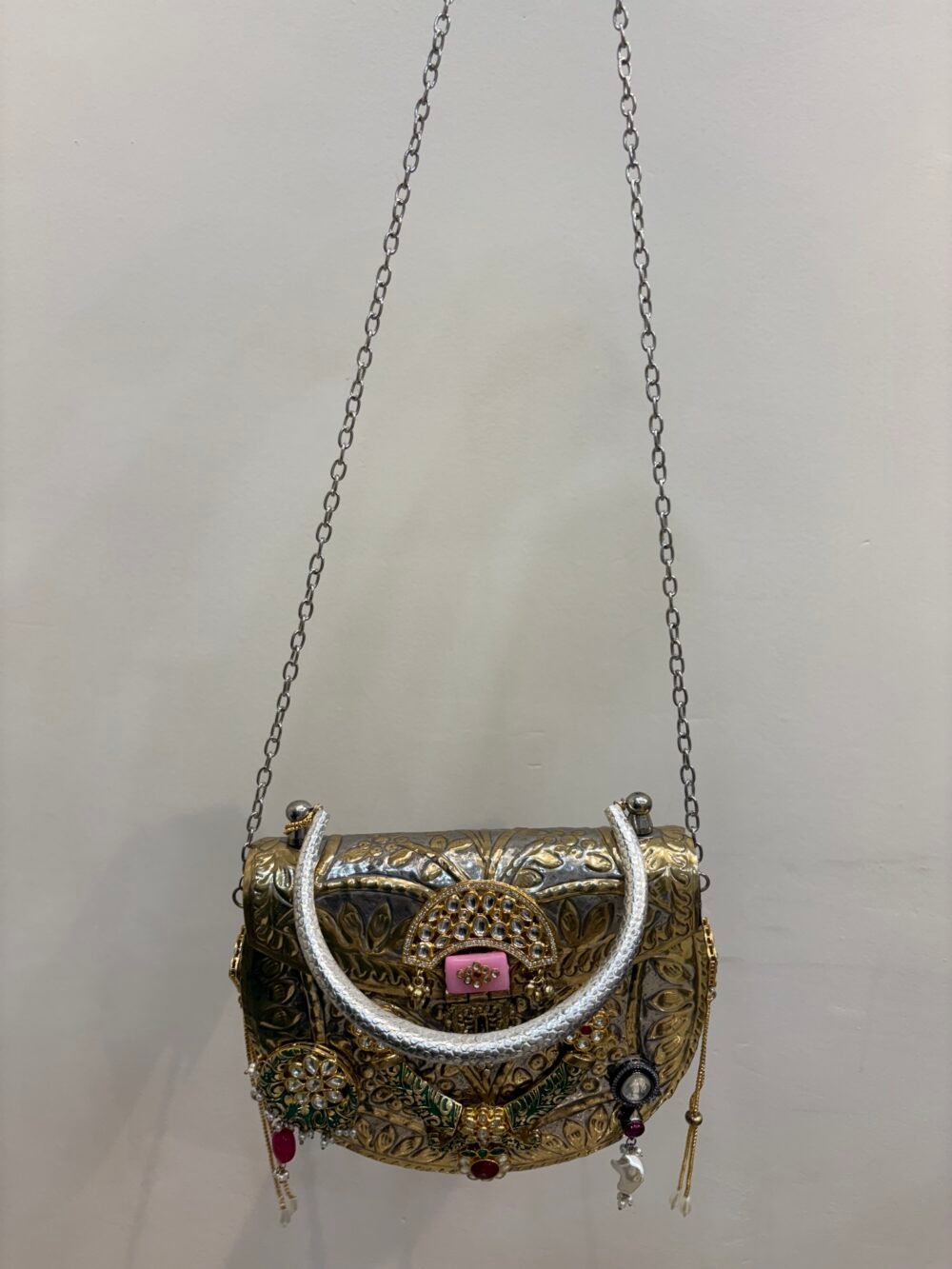 Jhalak Carving bag - Image 8