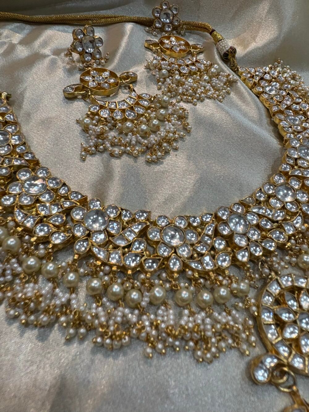 Aathira Kundan Bridal Necklace set - Image 3