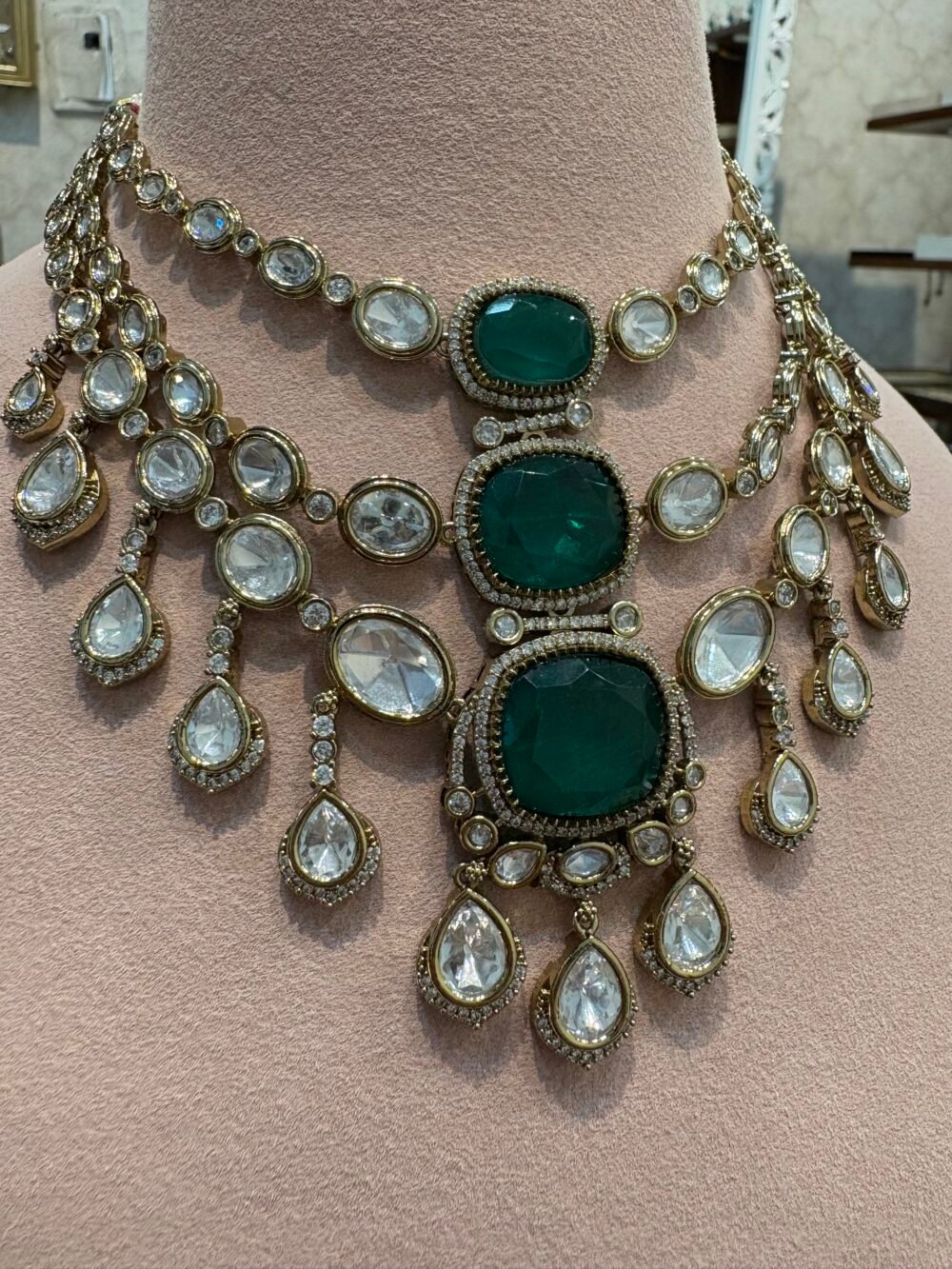 Vaachi Polki Emerald Necklace Set - Image 7