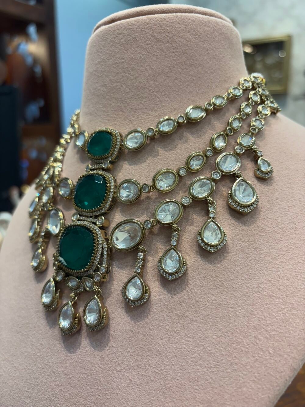 Vaachi Polki Emerald Necklace Set - Image 3