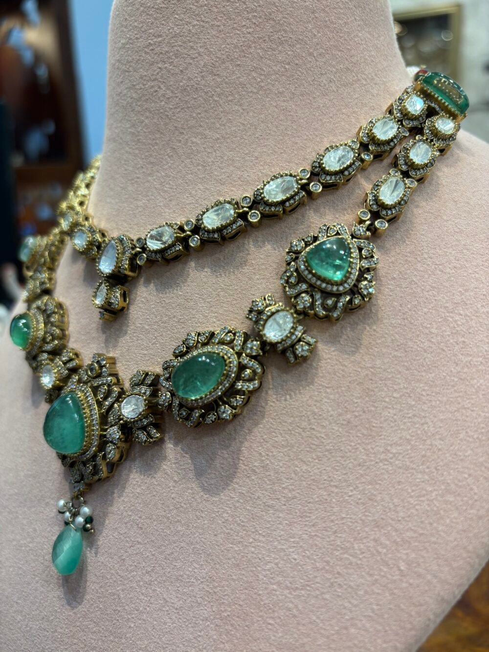 Aarishi Layered Necklace set - Image 4