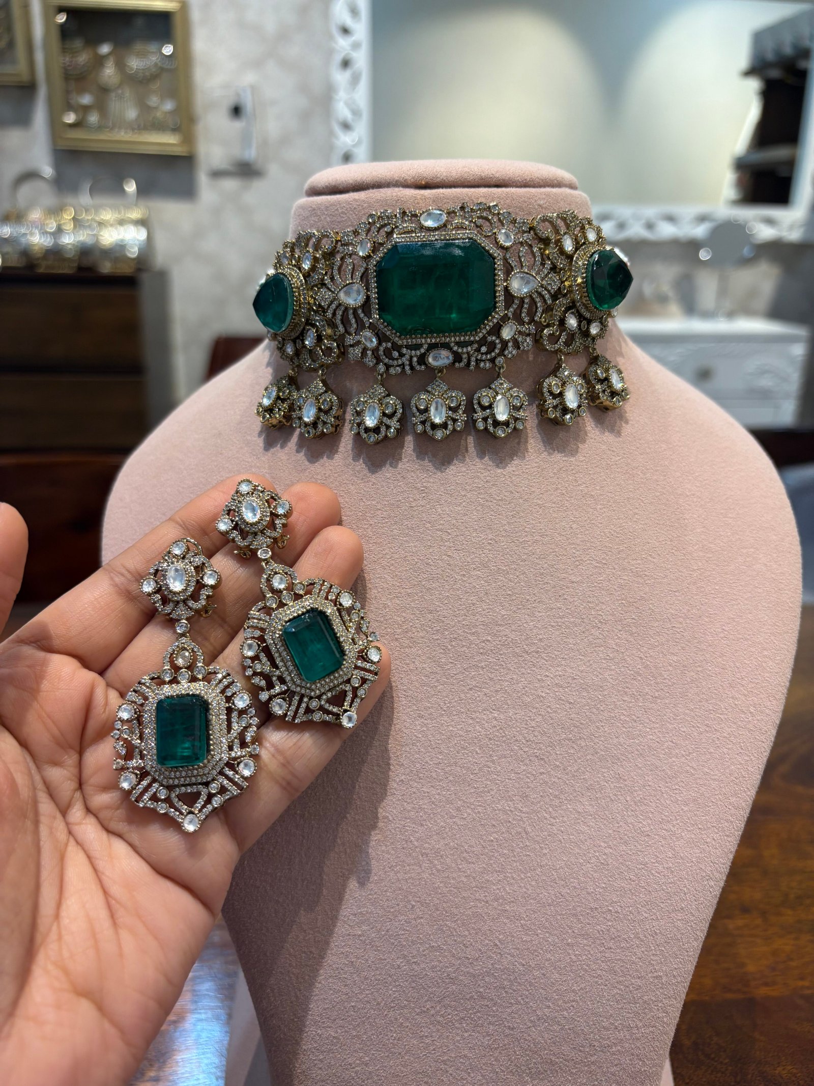 Anjana Emerald Polki Choker Set