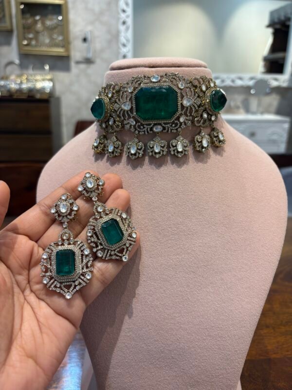Anjana Emerald Polki Choker Set