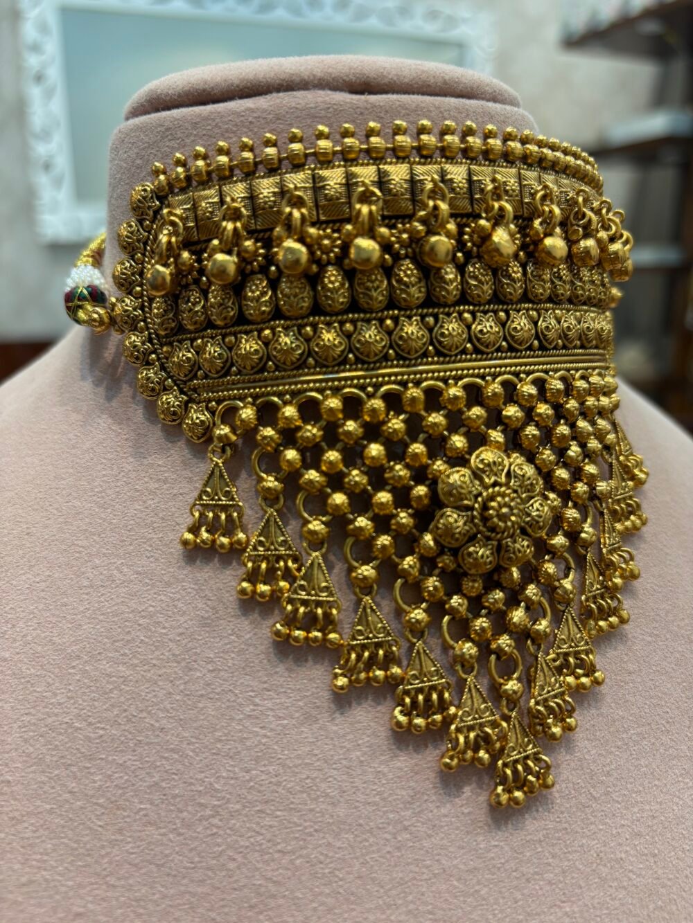 Bhargavi Antique Gold Choker Set - Image 5