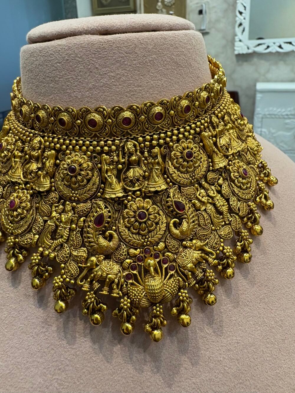 Haripriya Antique Temple Choker Set - Image 4