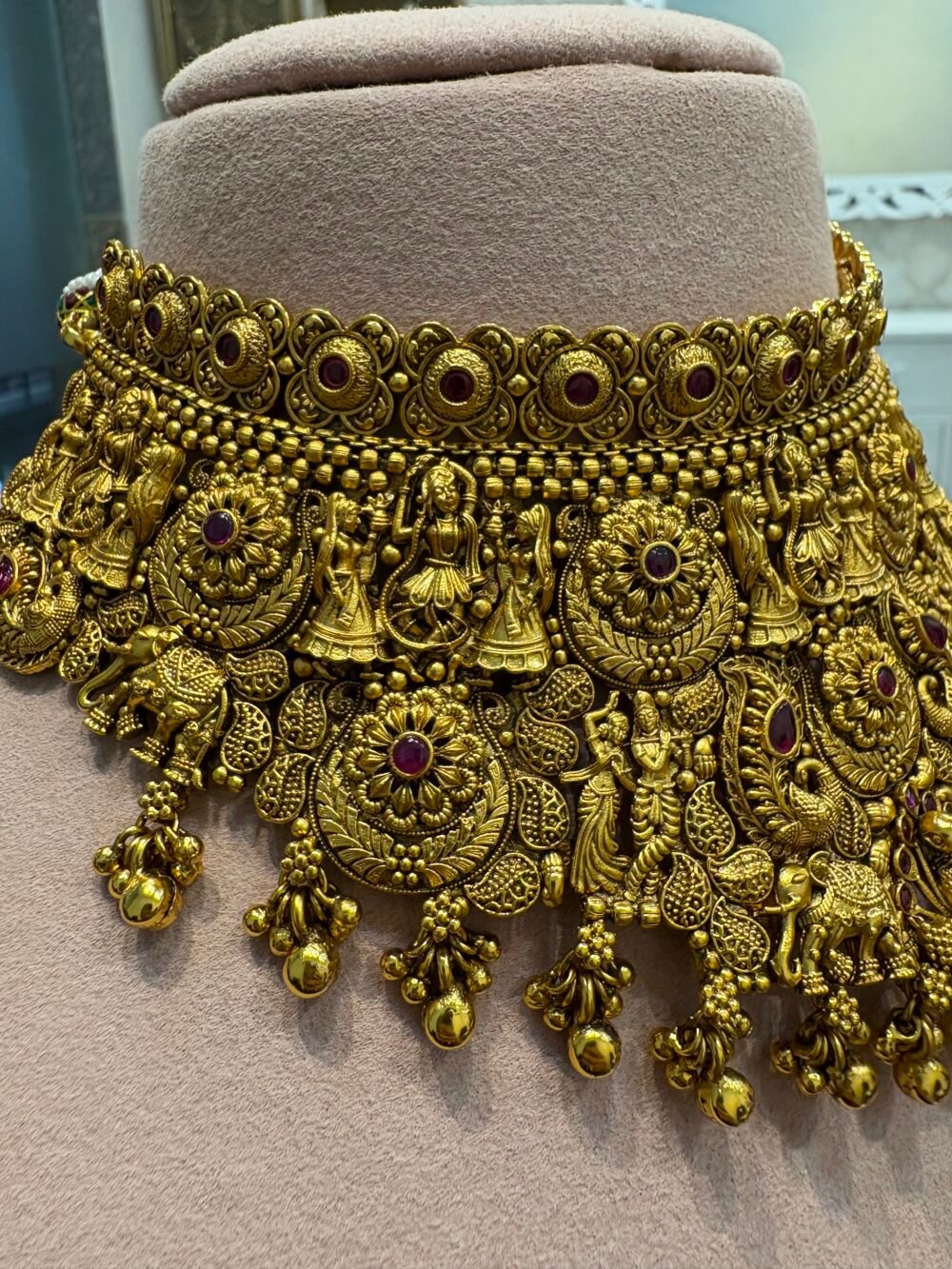 Haripriya Antique Temple Choker Set - Image 5