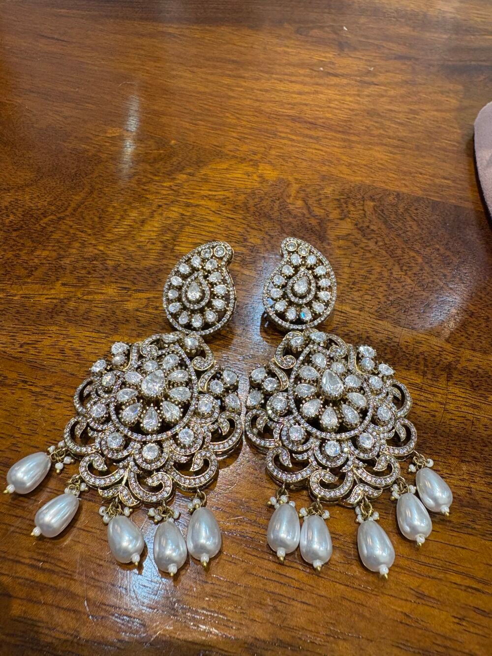 Ardra Polki Bridal Necklace Set - Image 6
