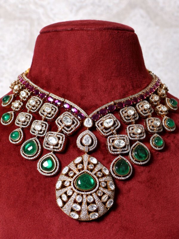Aishini Polki Necklace Set