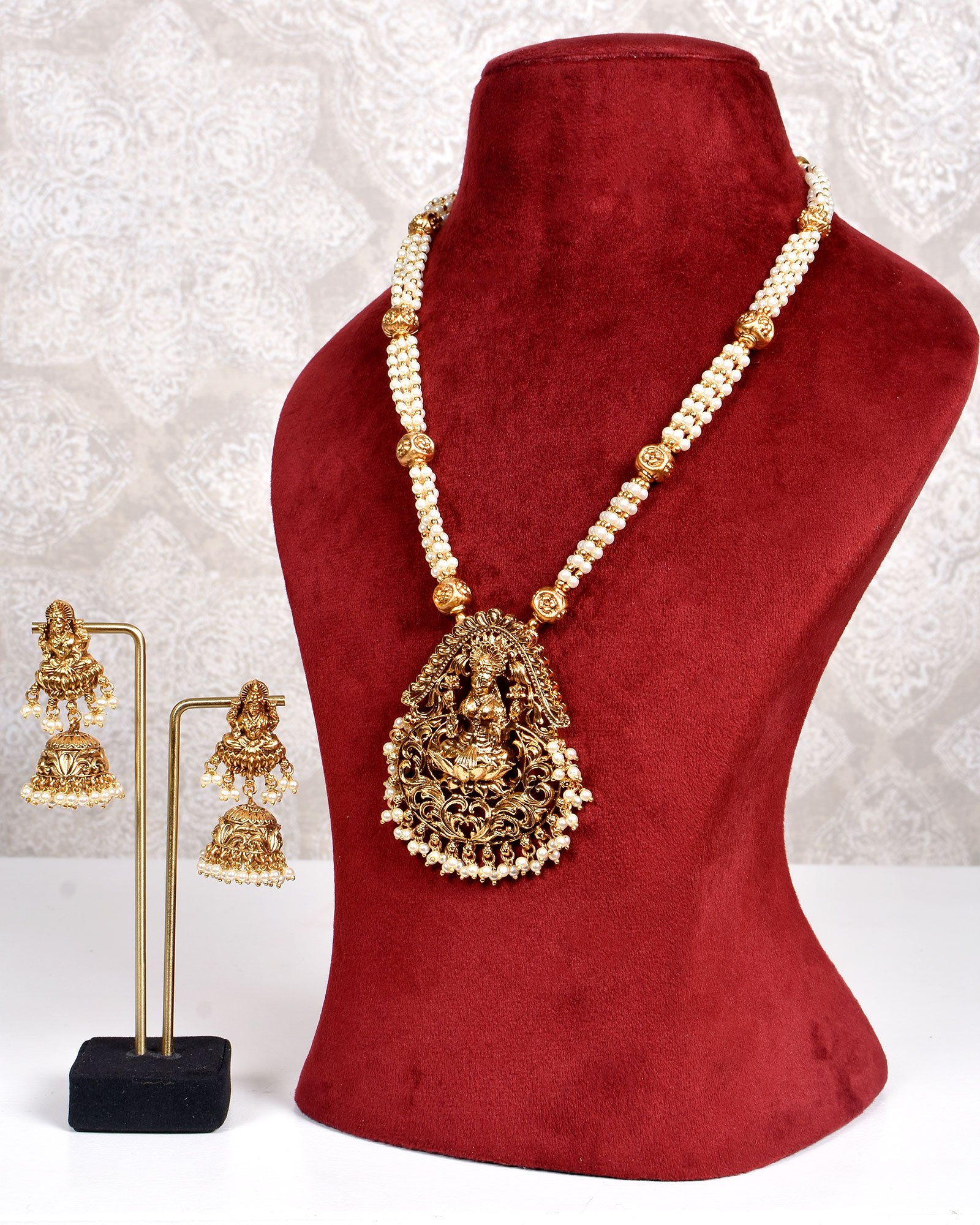 Aarna Antique Temple Necklace Set