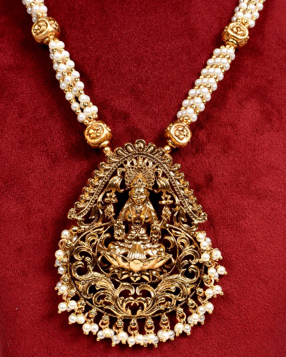 Aarna Antique Temple Necklace Set - Image 3