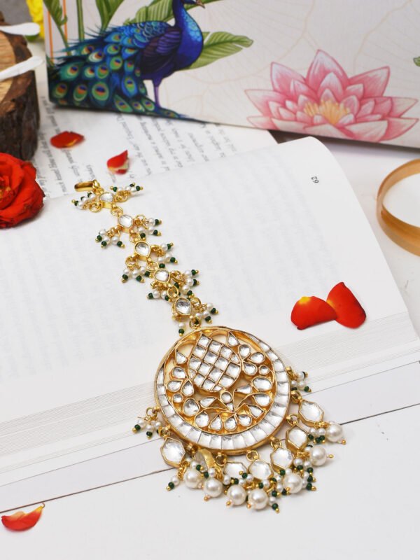 Geet Kundan Maangtikka