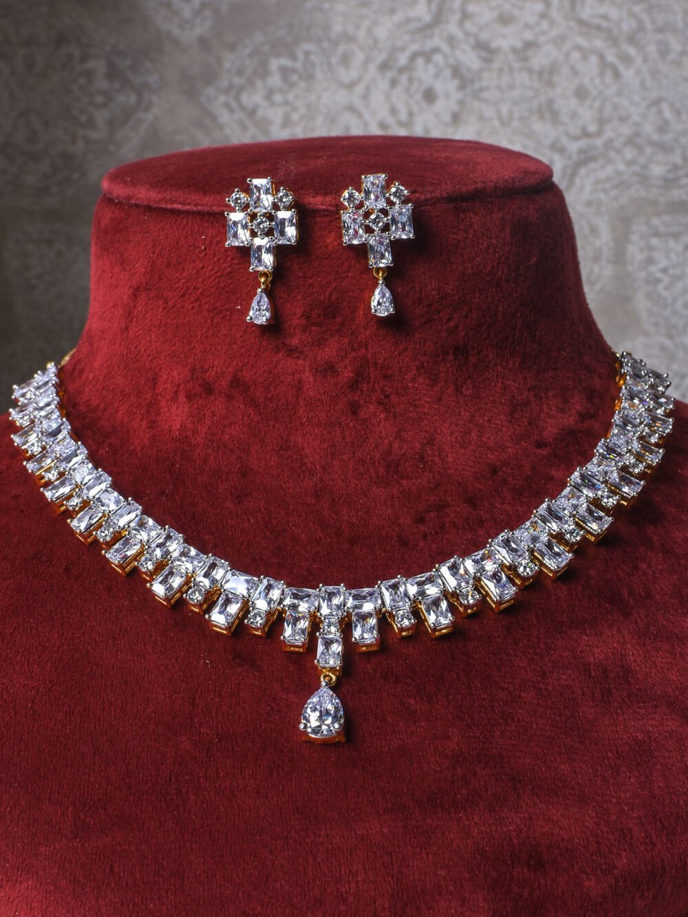 Saesha Diamond Necklace Set - Image 3