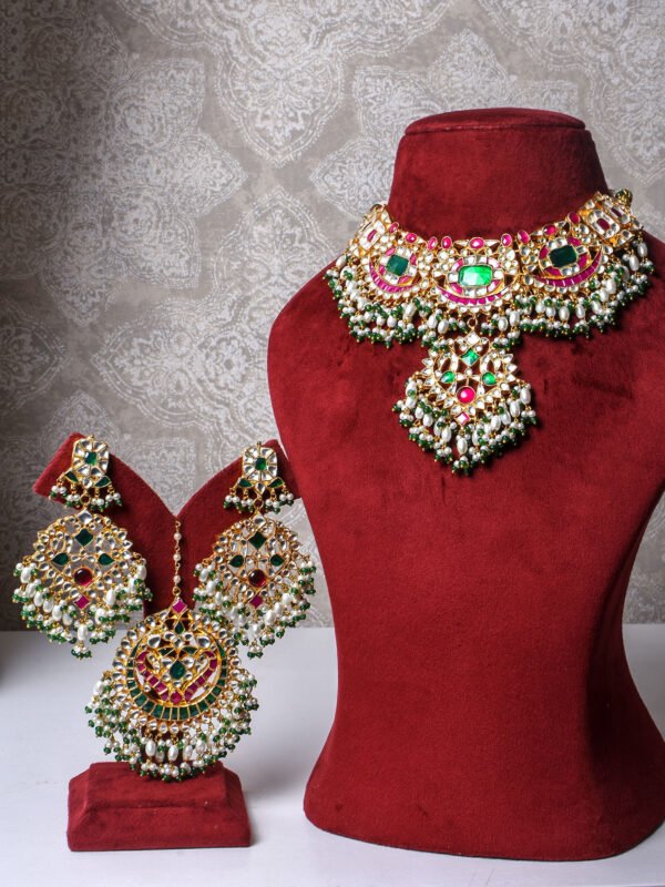 Parthivi Kundan Bridal Set