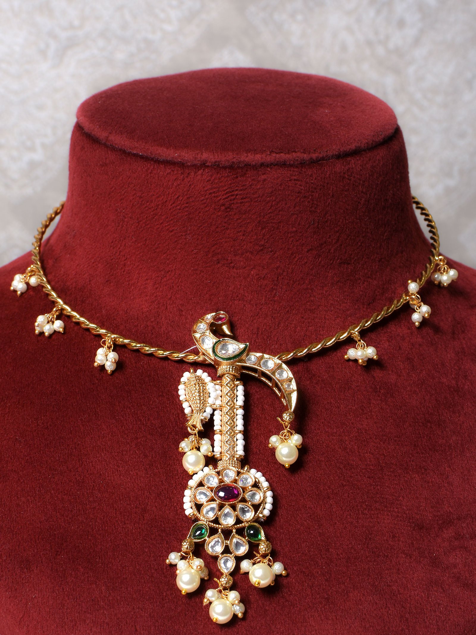 Devya Kundan Hasli Set