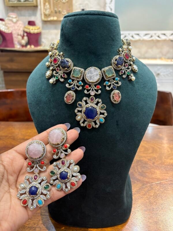 Sabhya Polki Necklace Set