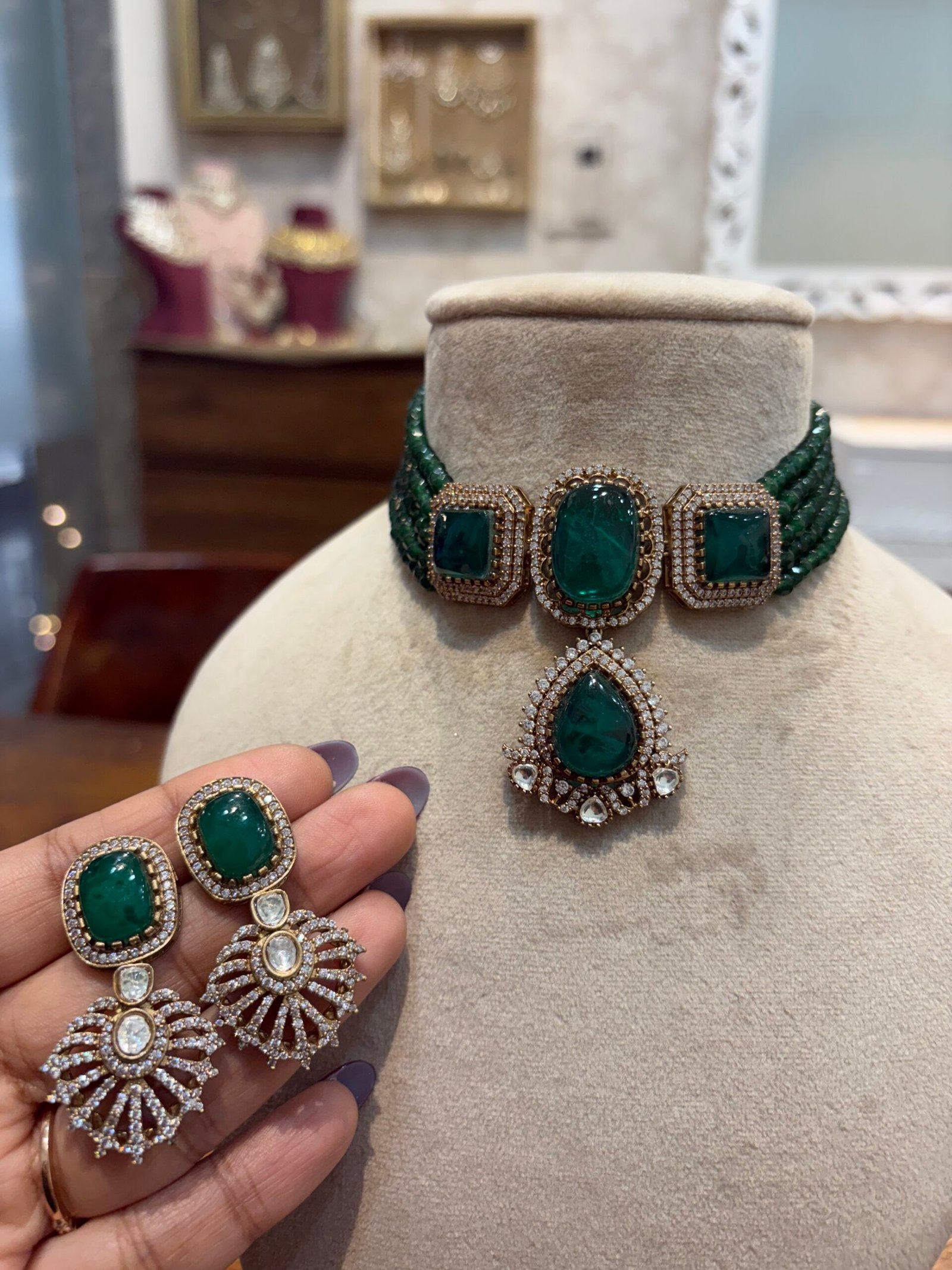 Aurima Polki Emerald Choker Set