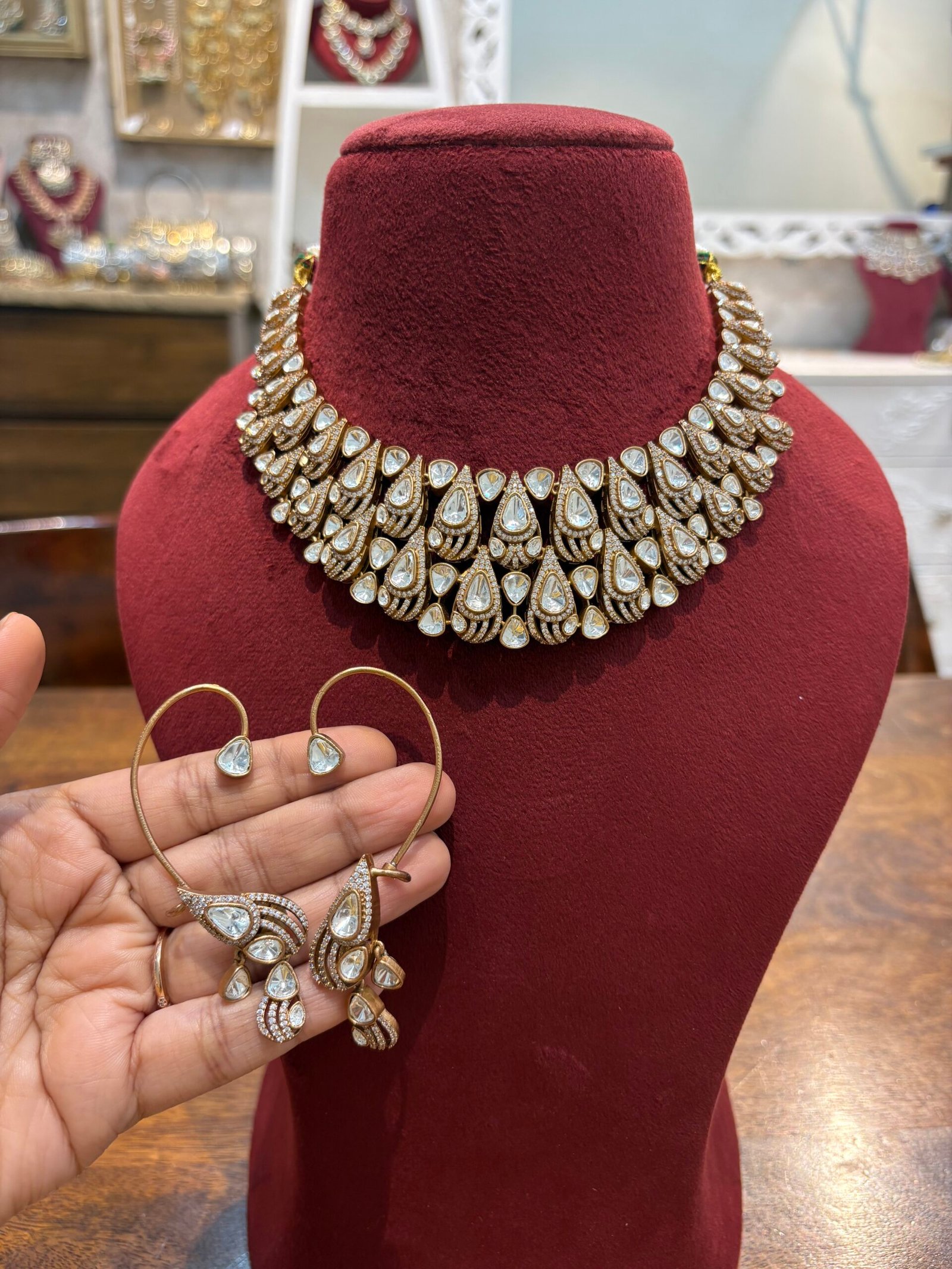 Anyla Polki Necklace Set