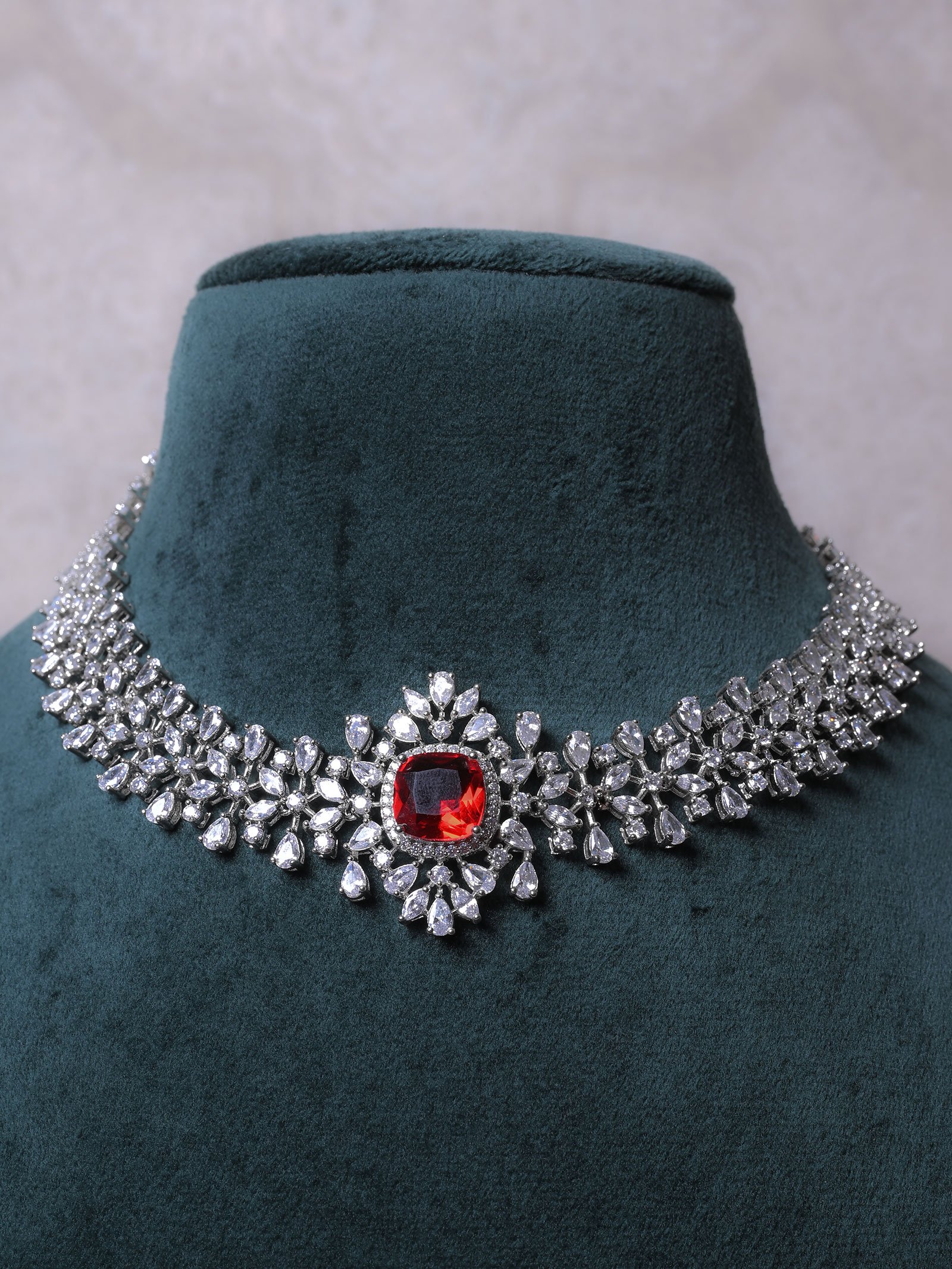 Akira Polki Necklace Set