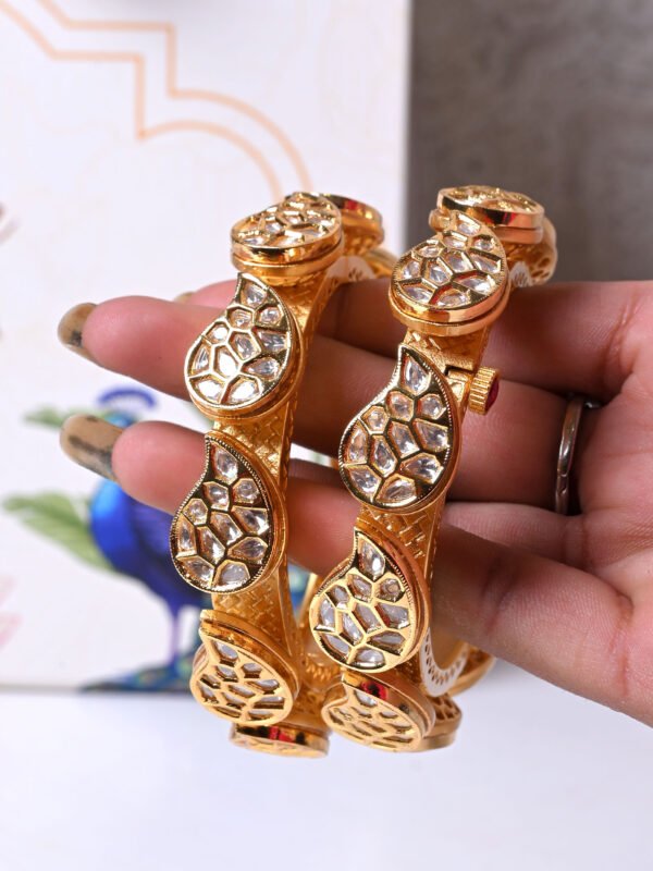 Baani Polki Gold Pacheli Bangles