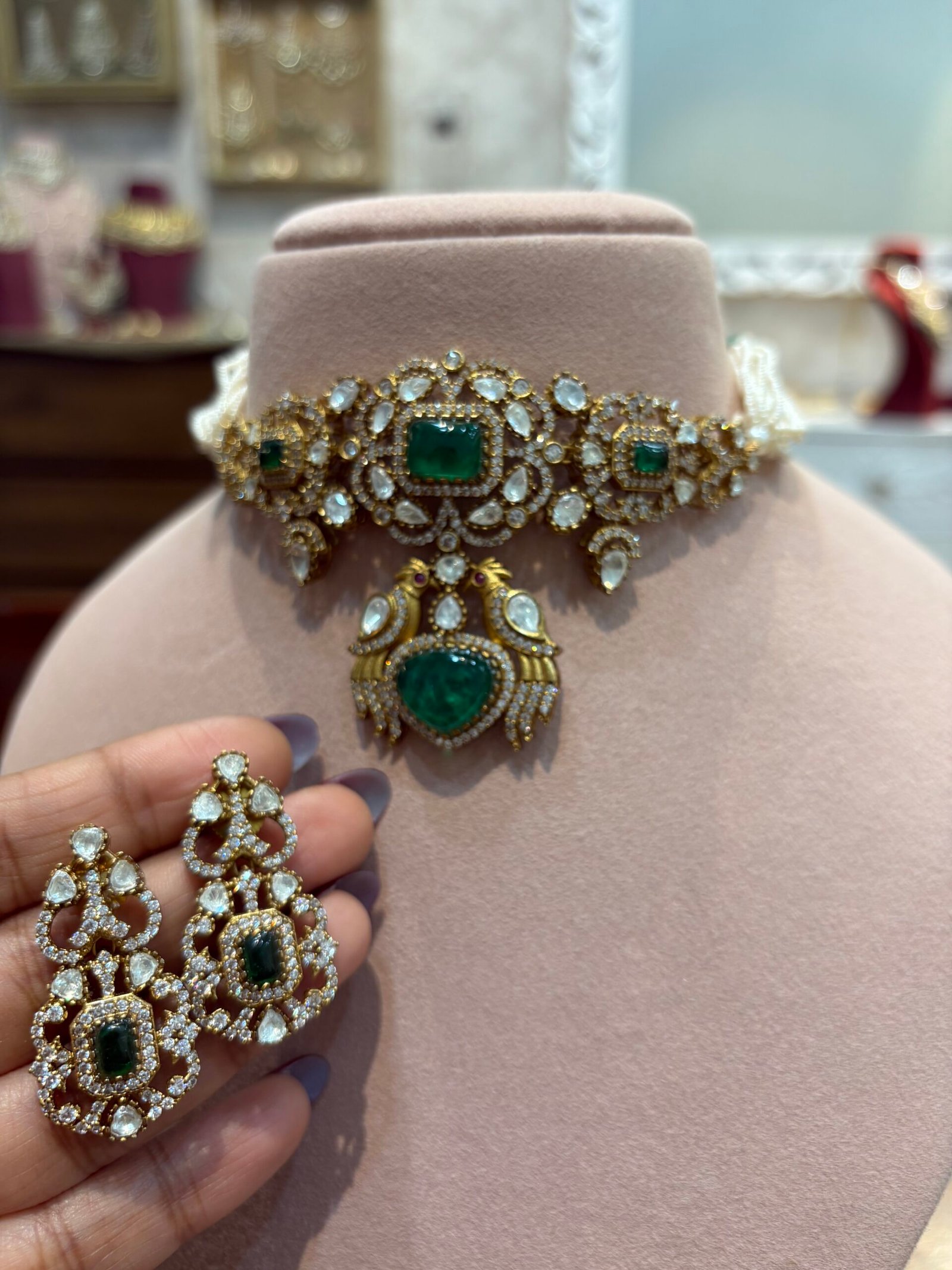 Ashmita Polki Choker Set (Emerald)