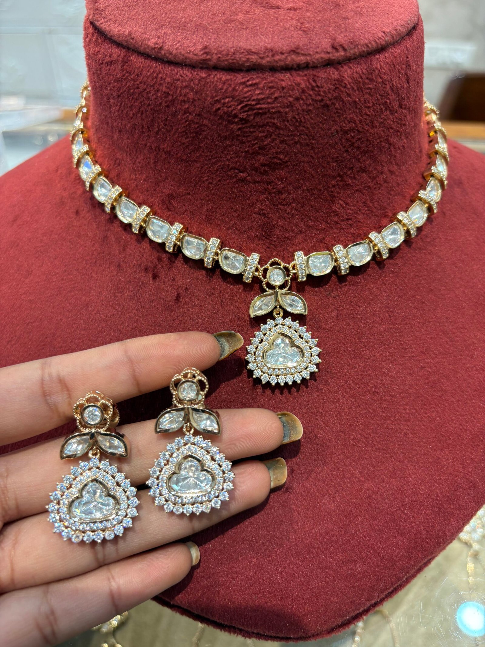 Akshita Polki Pendant Necklace Set
