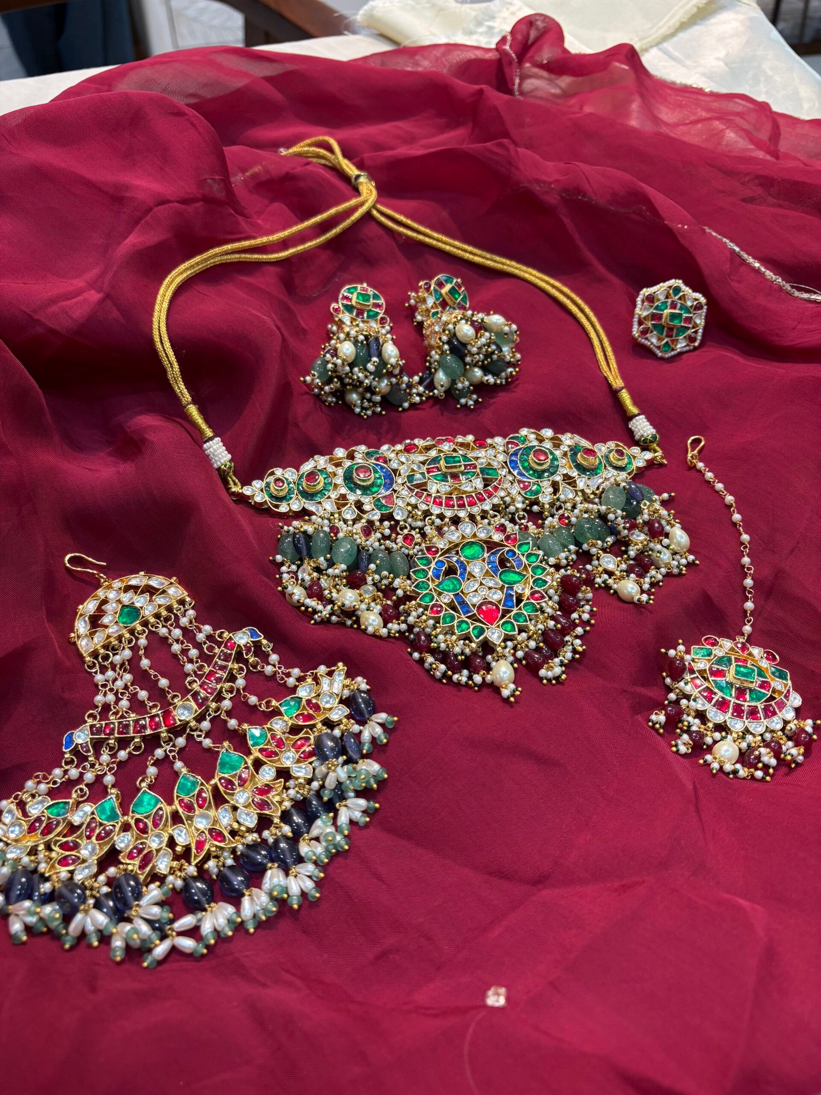 Ojas Kundan Minimal Bridal Set