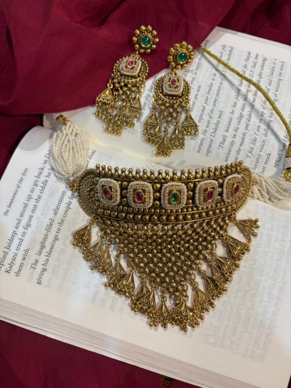 Soni Antique Gold Choker Set