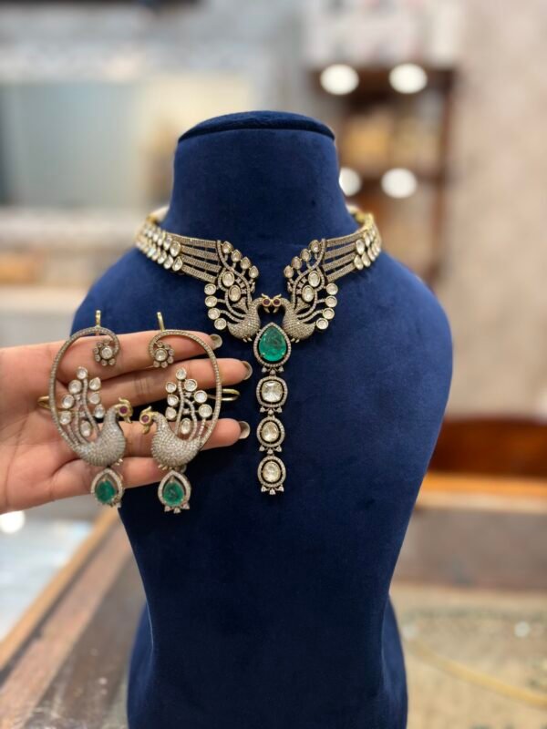 Yuvisha Polki Choker Set
