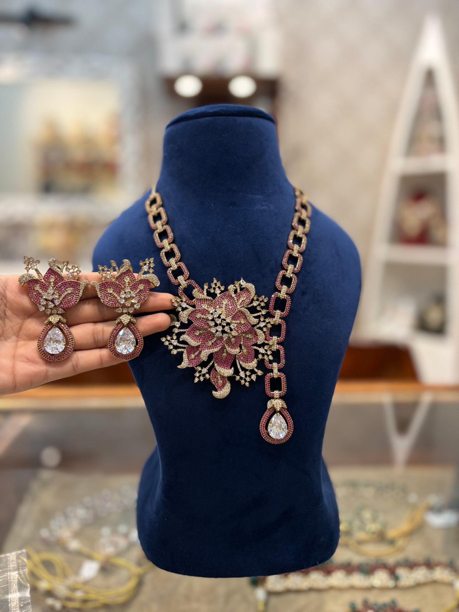 Trishaani Polki Necklace Set