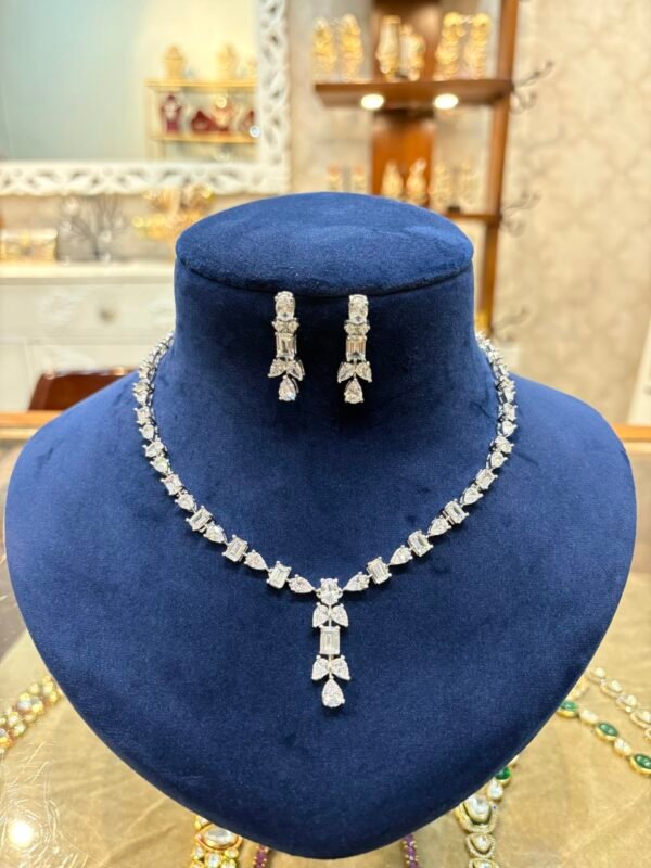 Elowen Polki Diamond necklace set