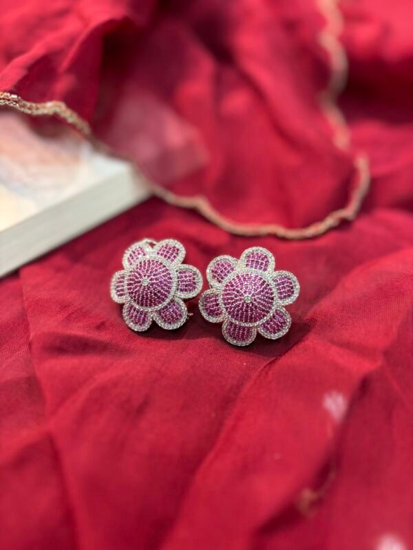 Raivya Stud Earrings