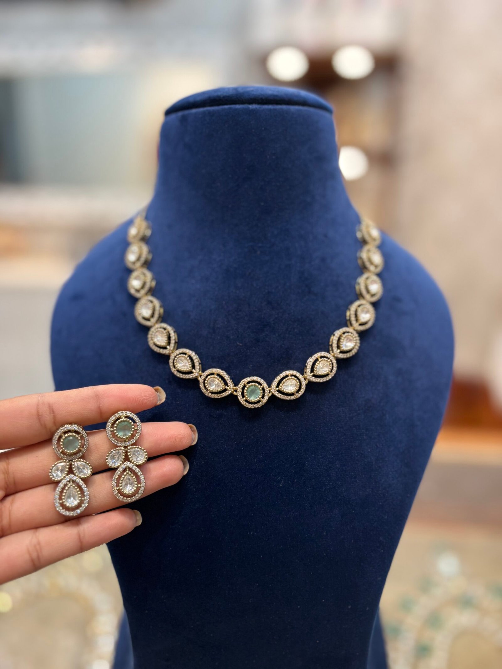 Aurelia Diamond necklace set