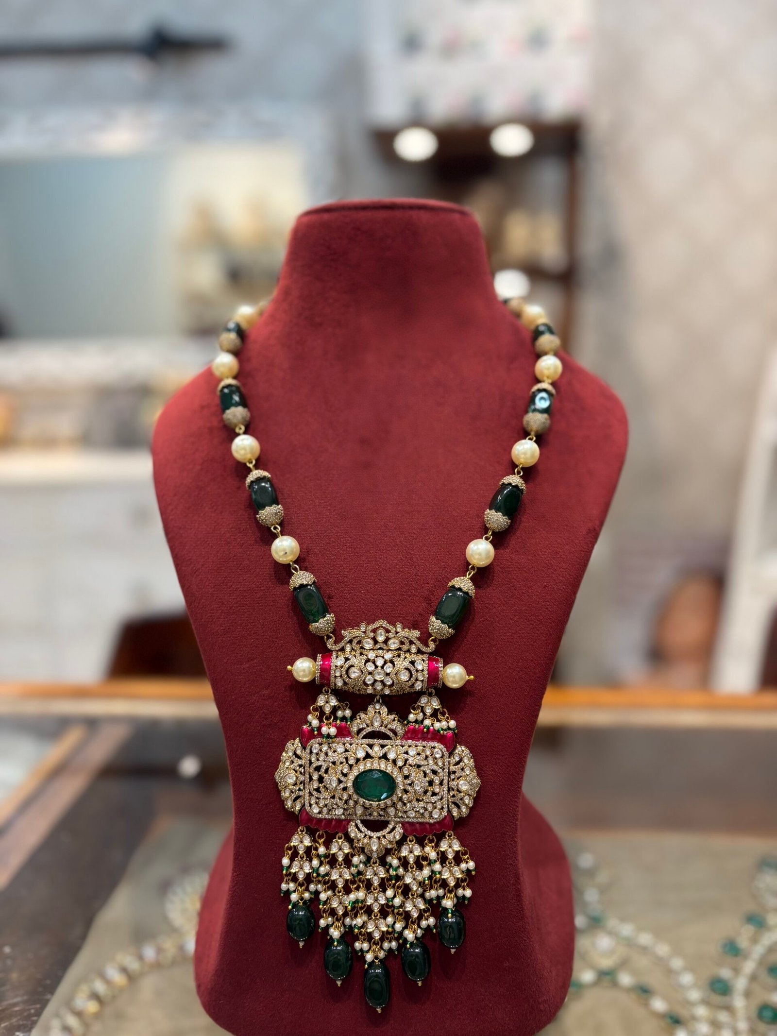 Kanishri Polki necklace set