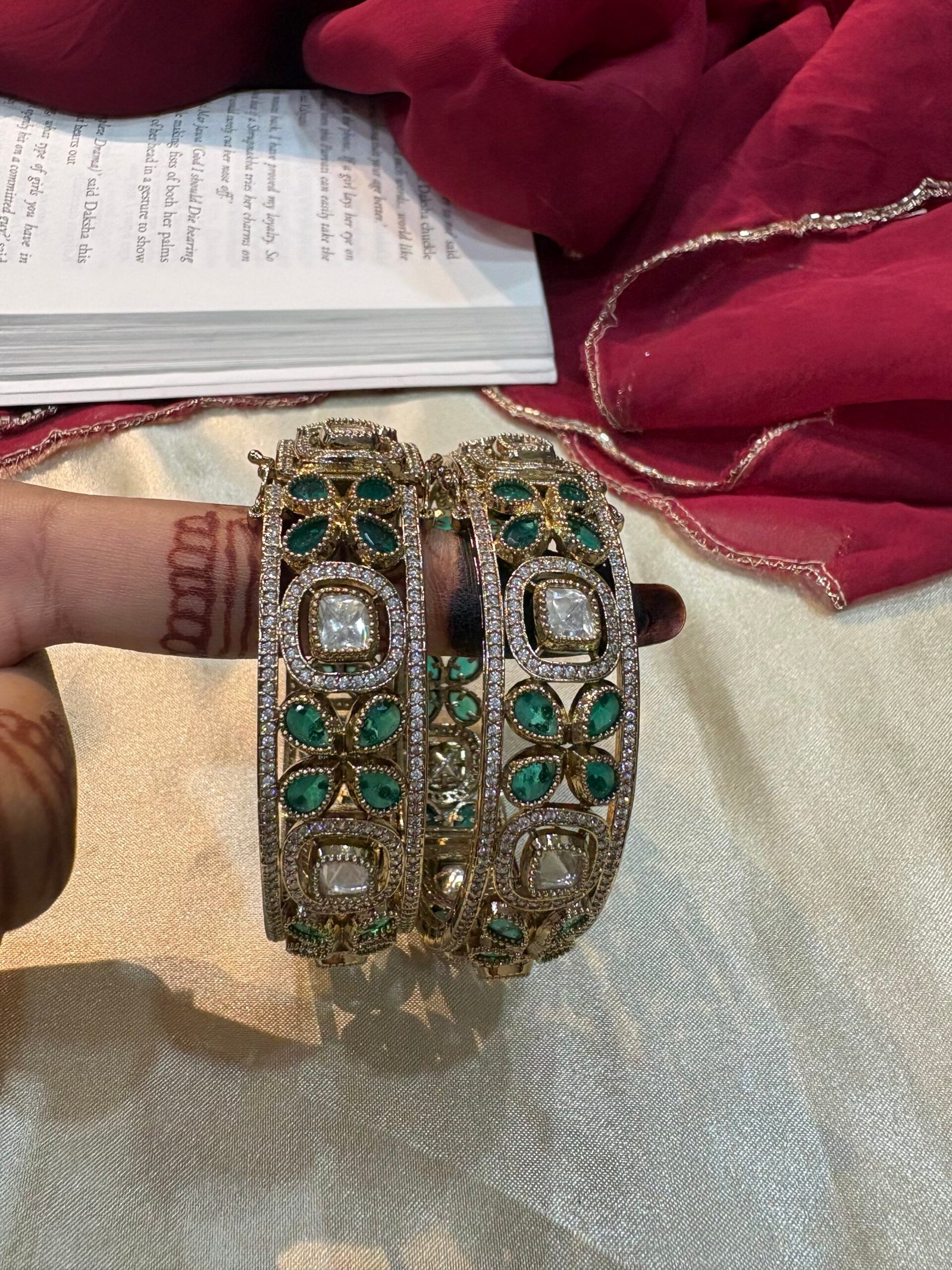 Darshita Polki Bangles