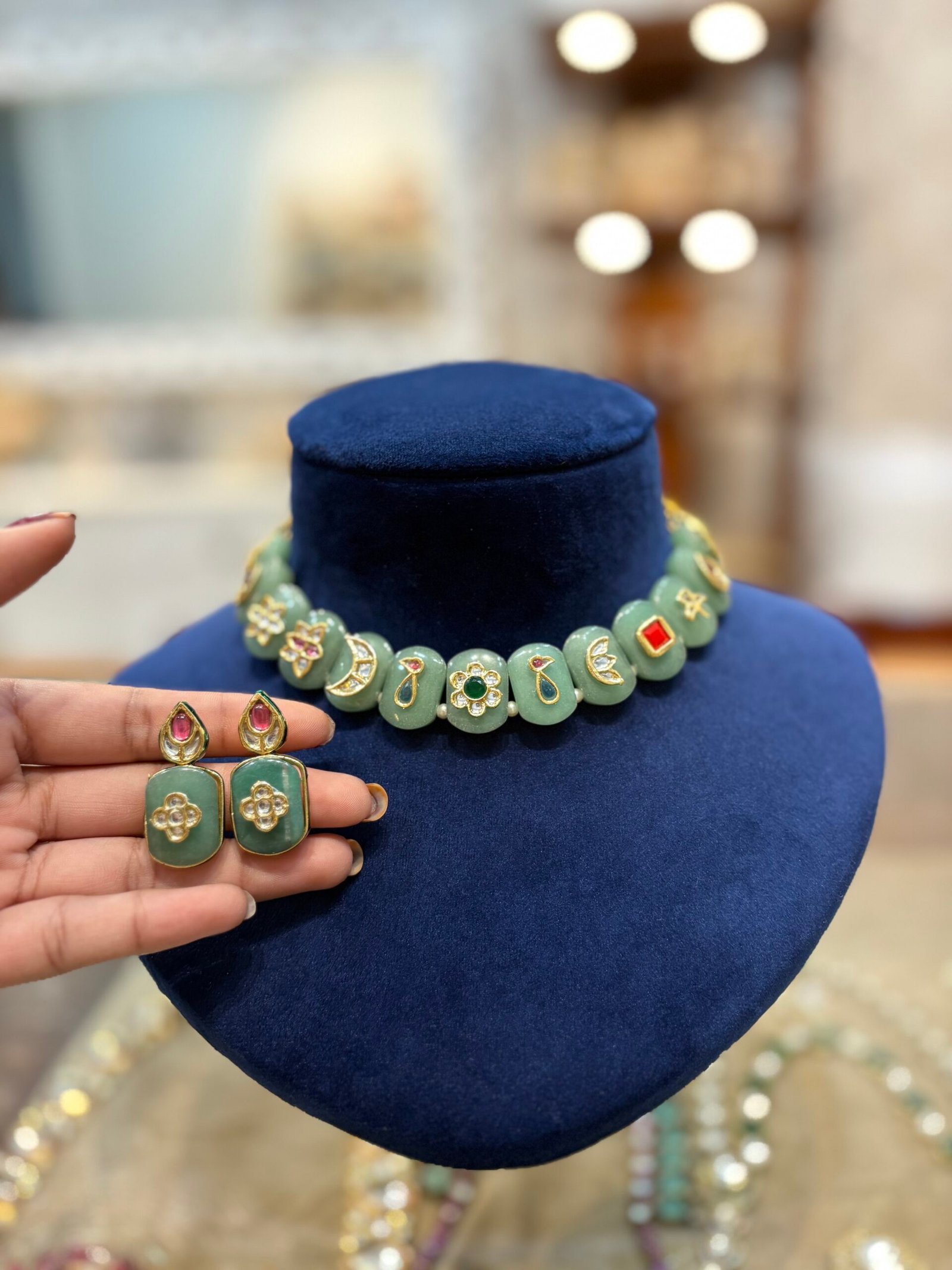 Pavitra Kundan Necklace Set