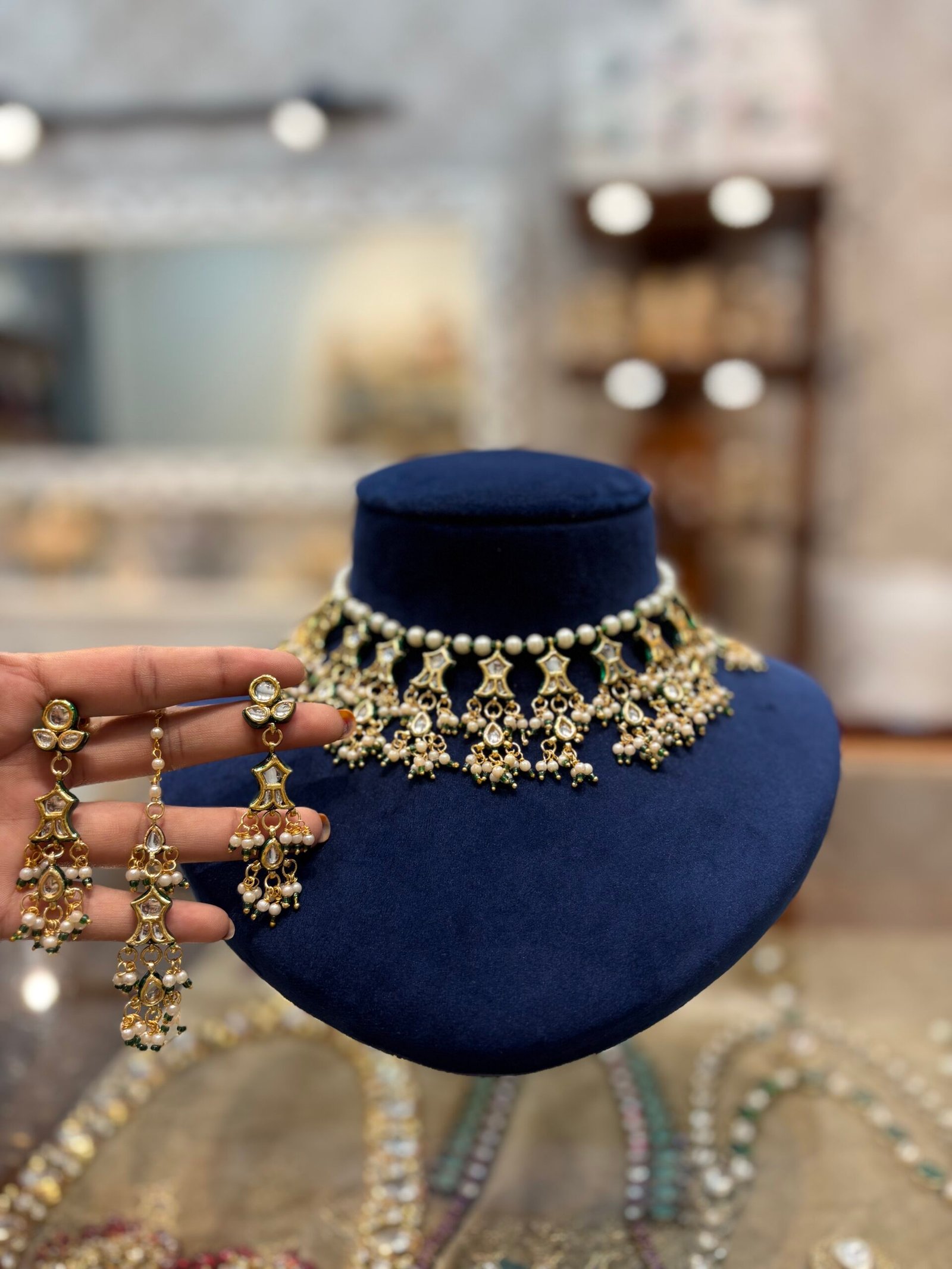 Dhanyasri Kundan Necklace Set