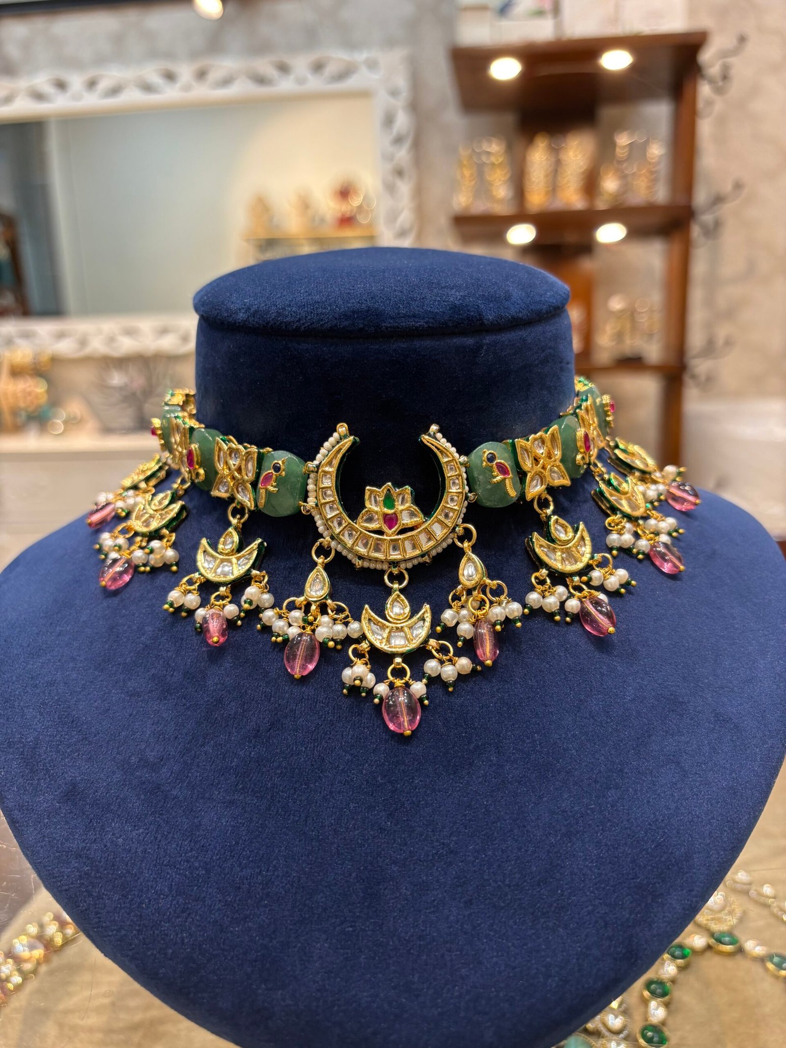 Mahta Kundan Choker Set