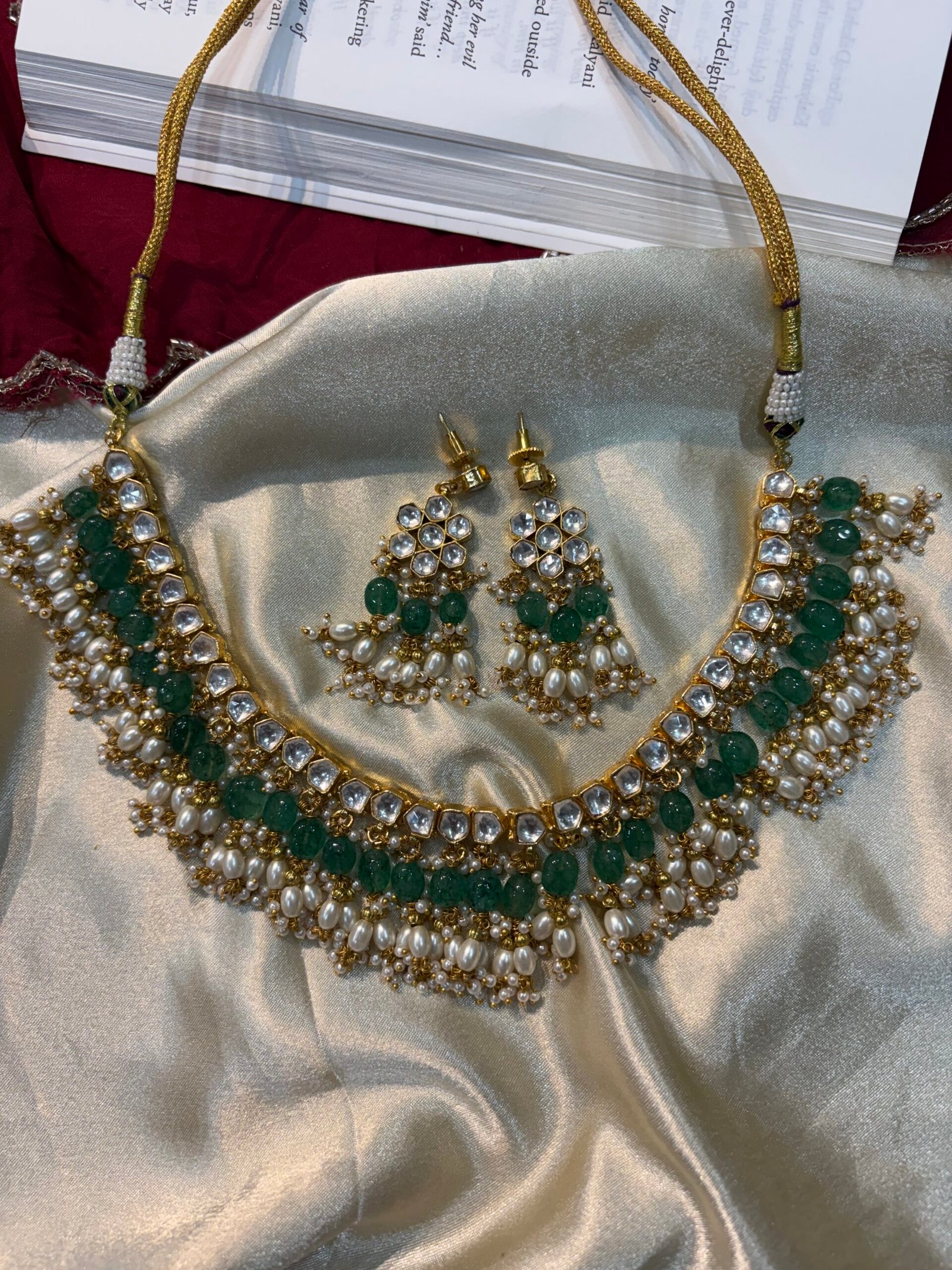 Sarika Kundan Necklace Set (Emerald Green)